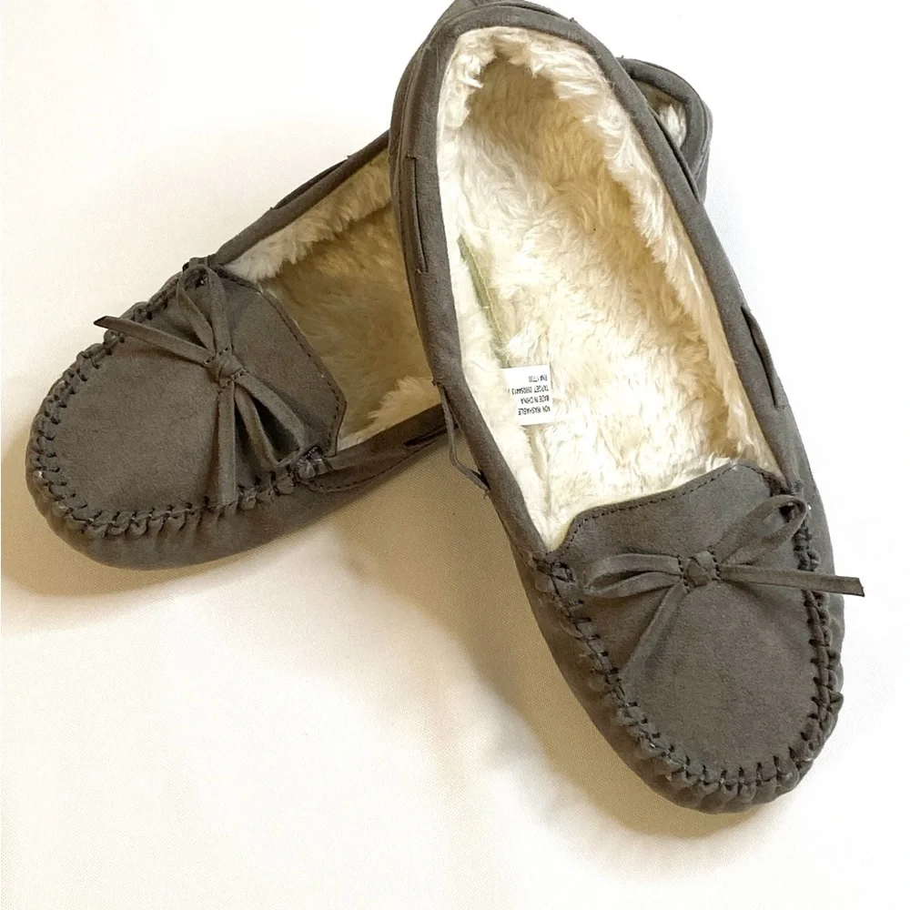 Cat & Jack Kids Gray Moccasins Size 4 | Faux Fur Lined Cozy Slip-On Shoes | NWOT